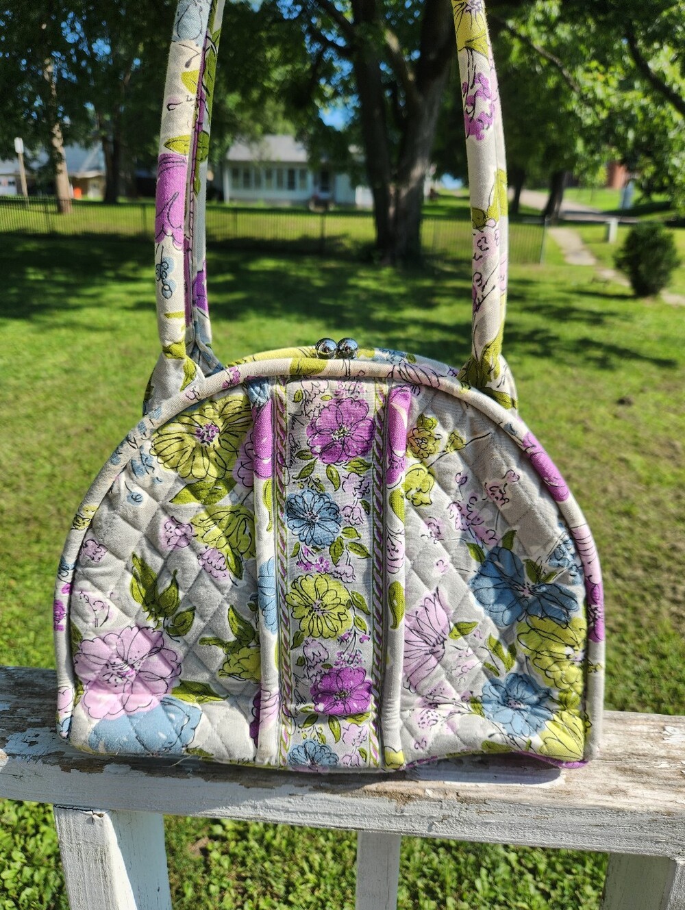Vera Bradley Eloise satchel iin retired "Watercolor" floral print. Kiss Closure - Picture 1 of 14